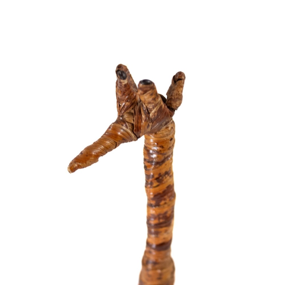 Handmade African Woven Raffia Giraffe Figurine – Folk Art Straw Animal Sculpture - Picture 9 of 13
